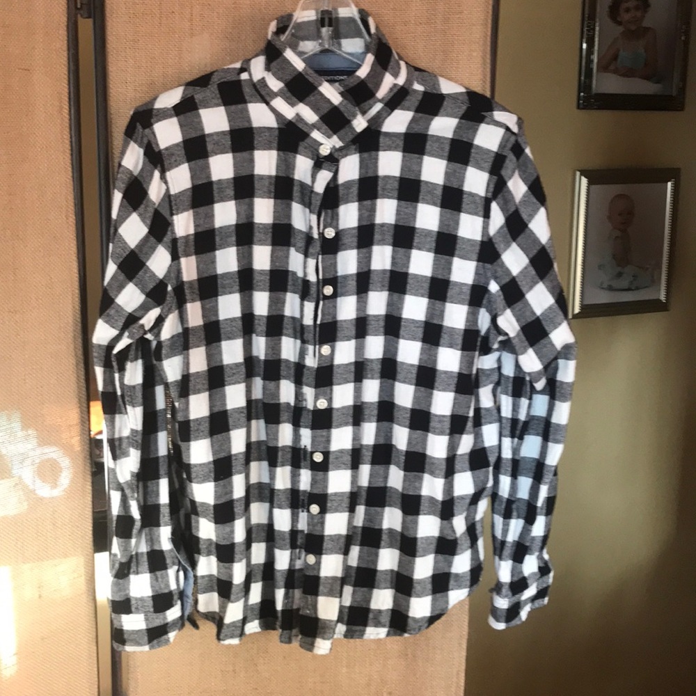 Womens black and white flannel